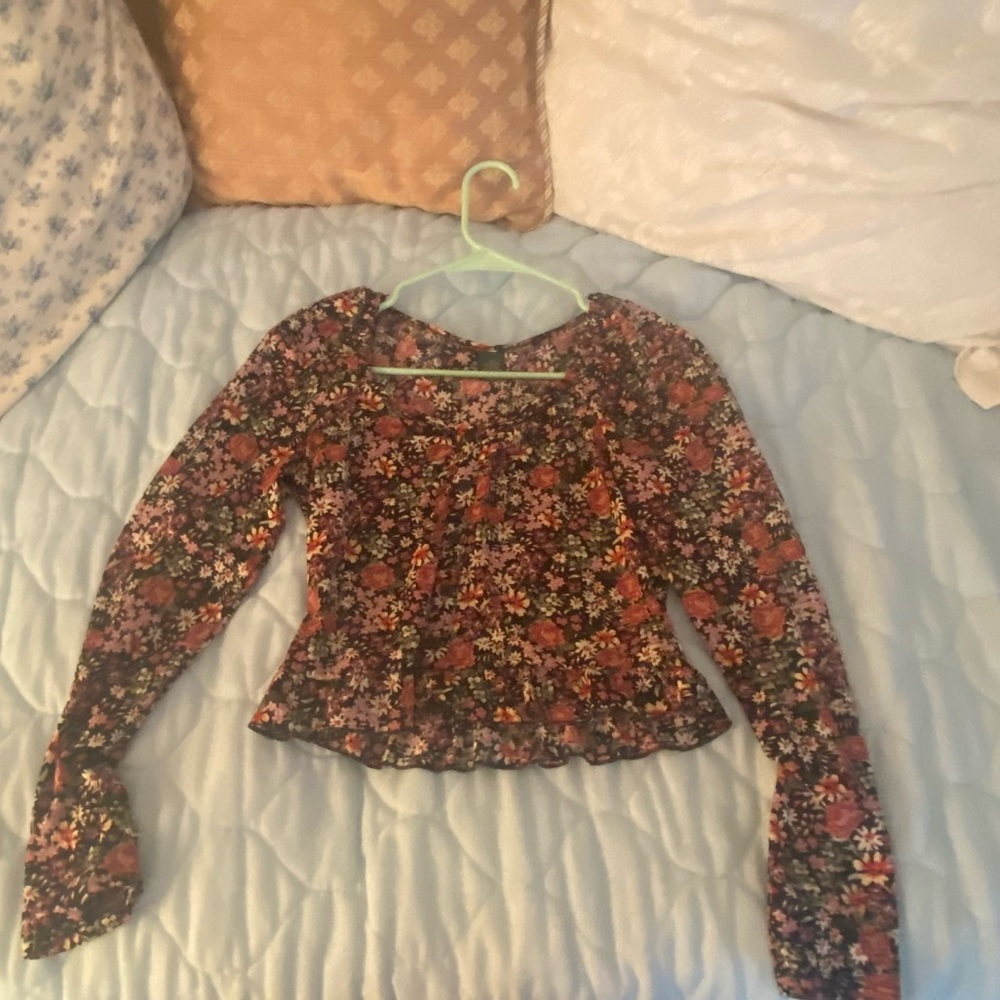 Floral stretchy top